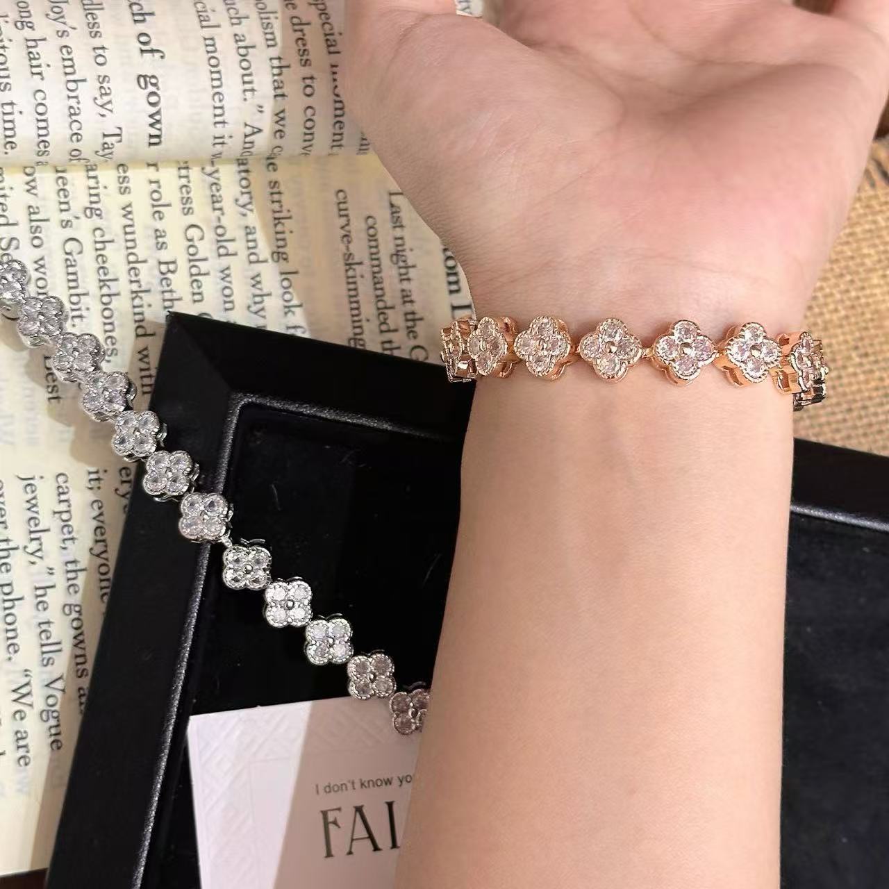 Bracelet